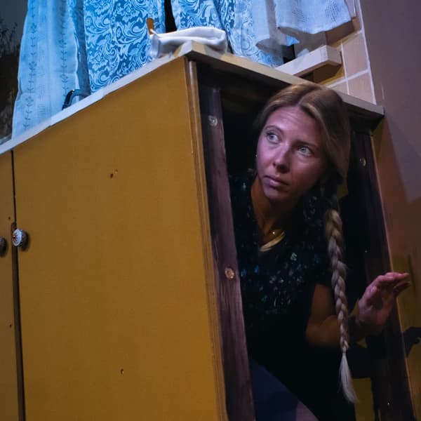 Honey Brown Eyes Production Photo 7